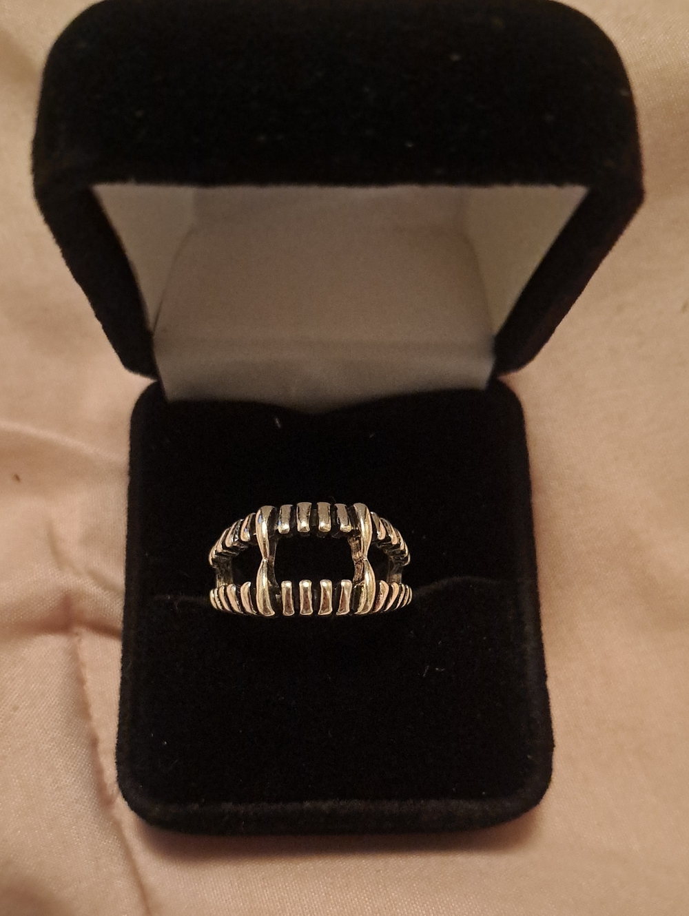 Sterling Silver Ribbed Openwork Band Ring - Silver
